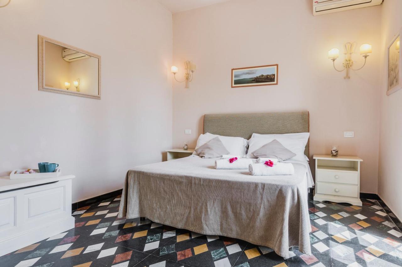 Calliope'S Apartments - Stella Del Mare Syracuse Esterno foto